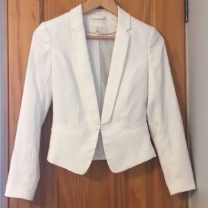 A size 2 H&M ivory jacket